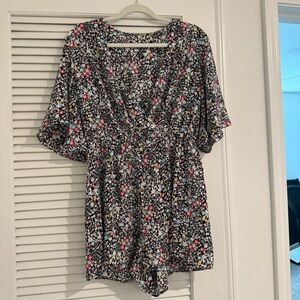 Floral Print Romper with Short Sleeves